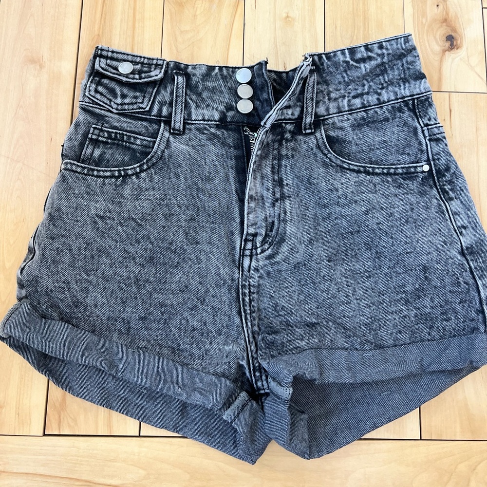 Cento highrise mom shorts XS
